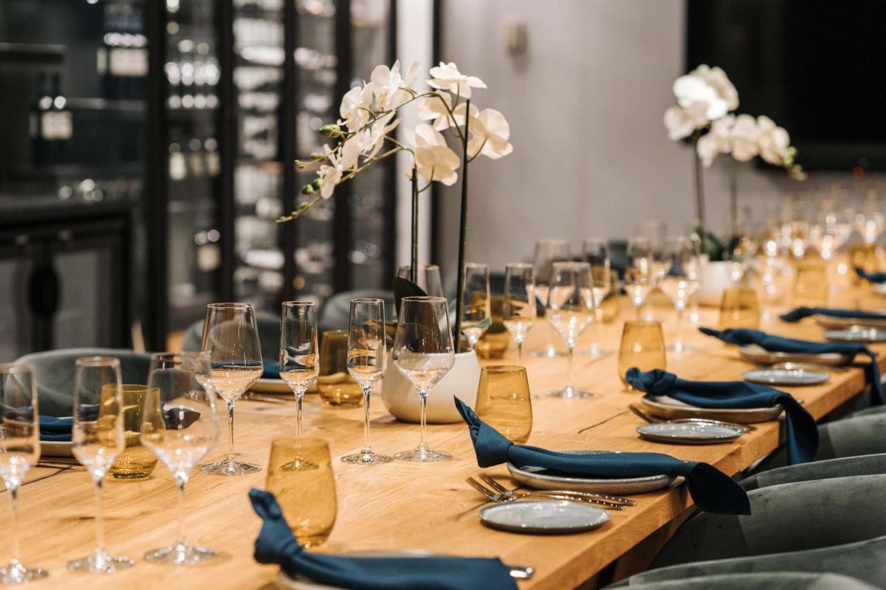 Peppers Waymouth Hotel Αδελαΐδα Εξωτερικό φωτογραφία The table at the 2019 World Wine Awards